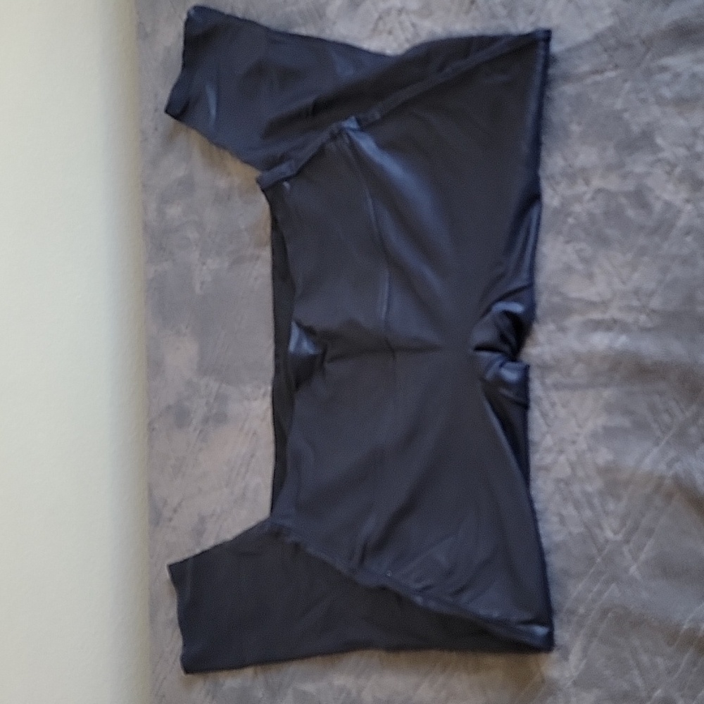 DG2 leggings in Excellent condition!